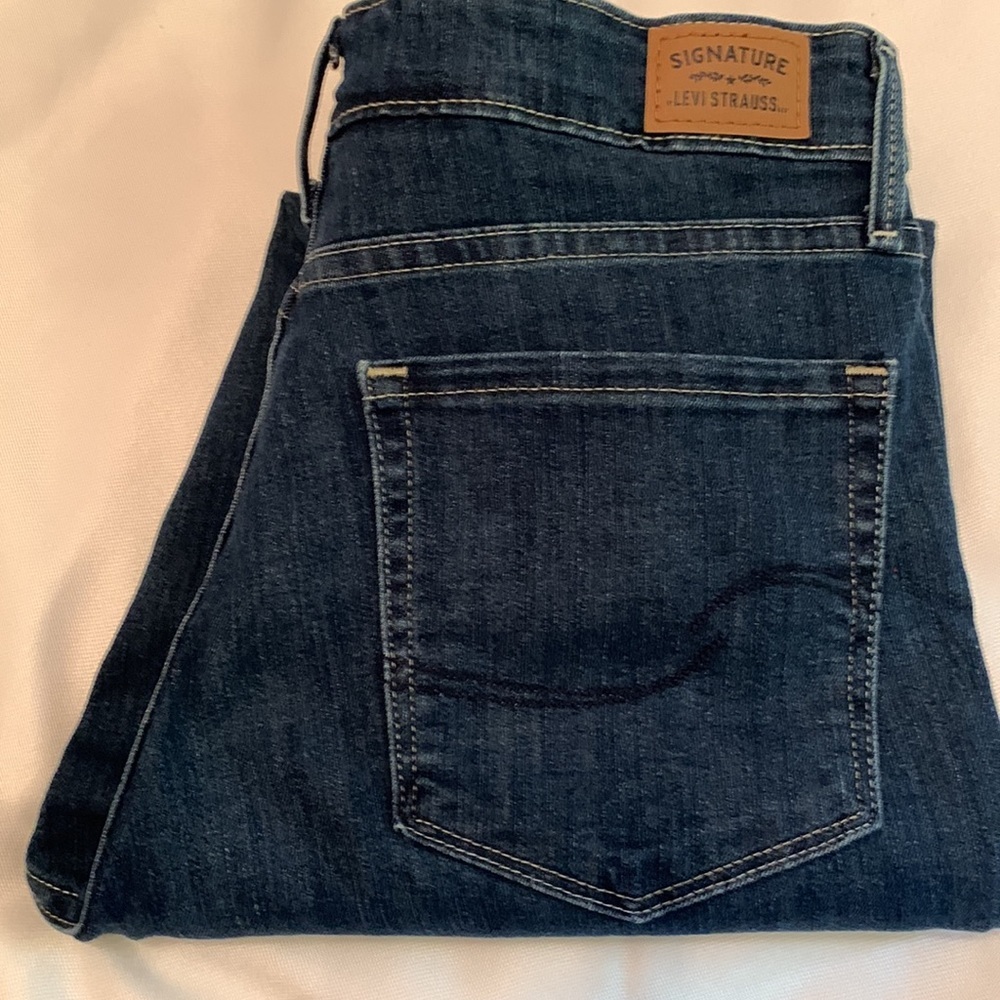 SIGNATURE Levi Strauss Jeans, Mid Rise Skinny Crop, Size 8, Waist 29